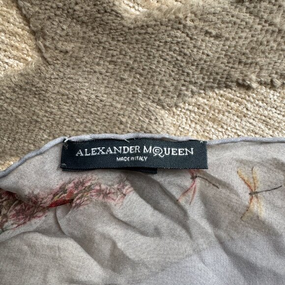 Alexander McQueen Grey Silk Skull Print Scarf - Picture 10 of 11